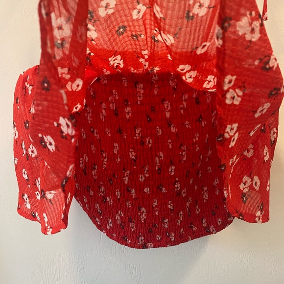 Abercrombie & Fitch Floral Crop Top Size Medium - Picture 2 of 3
